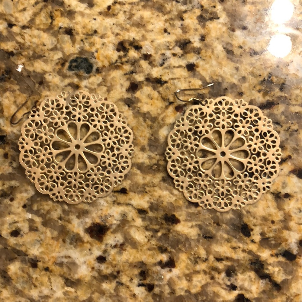 Platinum gold earrings